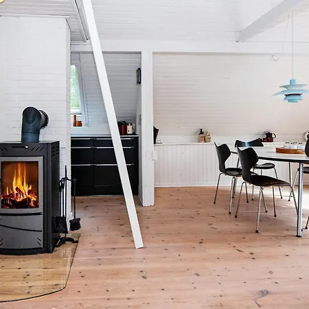 6 Person In Hemmet-by Traum * Hemmet